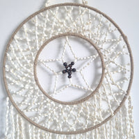 Handmade Shell Dreamcatcher Wall Hanging: A Boho-Chic Dream Guardian 🌙