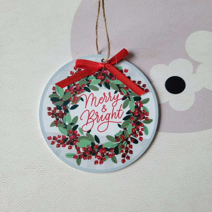 4pcs/pack, CHRISTMAS ORNAMENT, WOODEN ORNAMENT-Flat Pick - Xmas Wreath w/"Merry & Bright" & Bow Wood Hanger