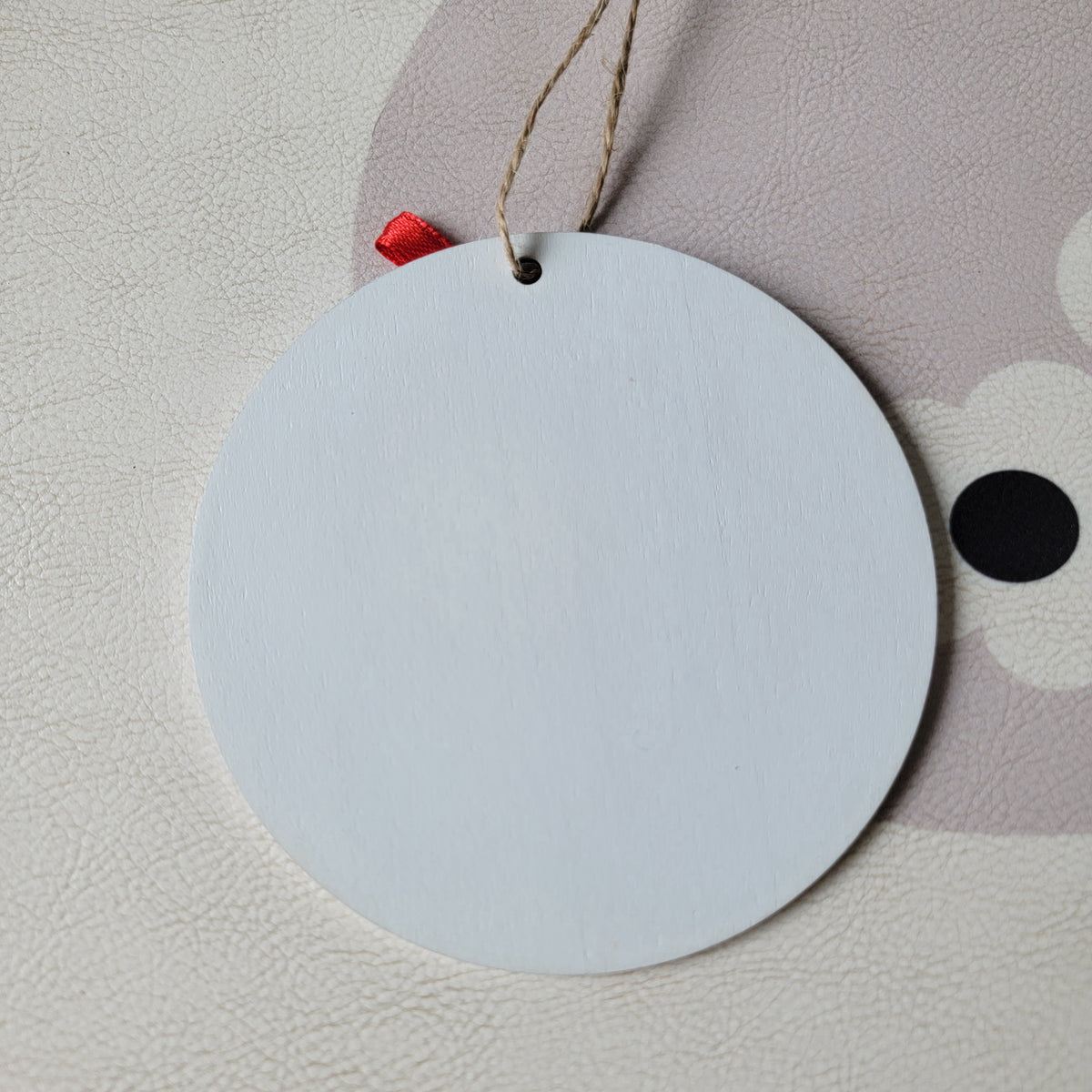 4pcs/pack, CHRISTMAS ORNAMENT, WOODEN ORNAMENT-Flat Pick - Xmas Wreath w/"Merry & Bright" & Bow Wood Hanger