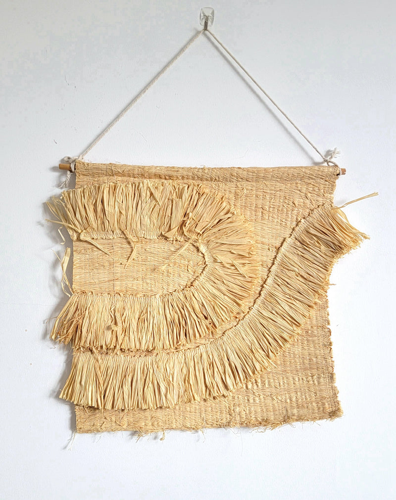 Hand - Woven Straw Wall Hanging: Boho - Chic Home Decor natural fiber raffia decoration wall decoration