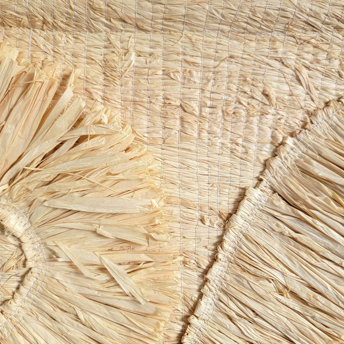 Hand - Woven Straw Wall Hanging: Boho - Chic Home Decor natural fiber raffia decoration wall decoration