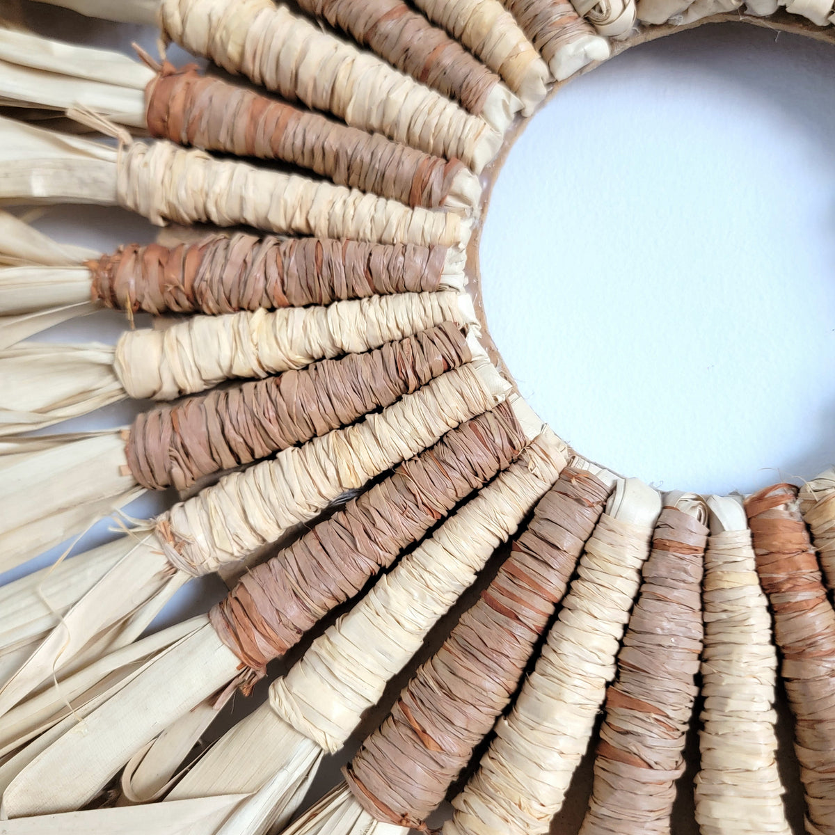 FREE SHIPPING NATURAL FIBER HANGER RAFFIA & PALM LEAF DRIED FLORIA LEAF D40CM WALL DECORATIONS HANDWORK