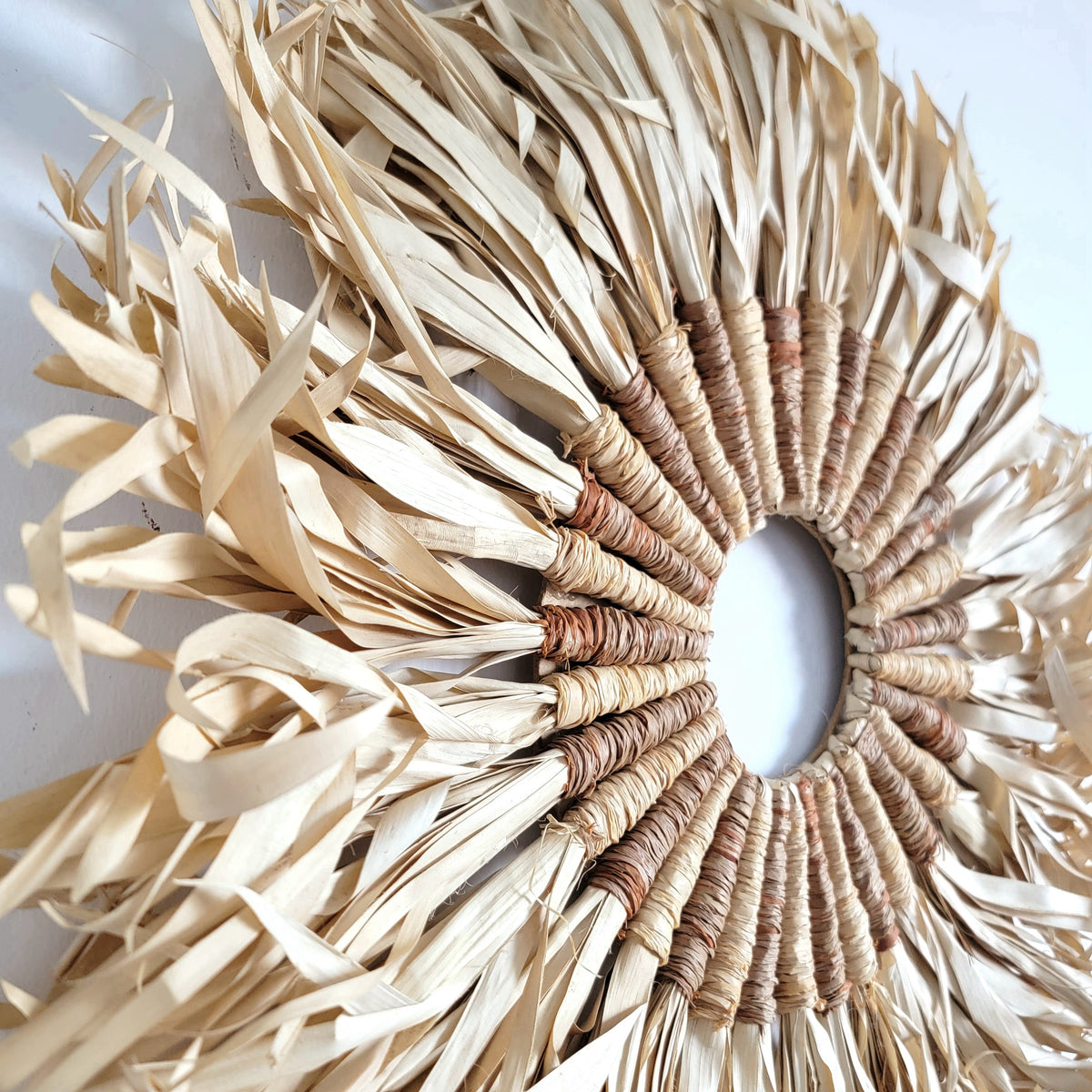 FREE SHIPPING NATURAL FIBER HANGER RAFFIA & PALM LEAF DRIED FLORIA LEAF D40CM WALL DECORATIONS HANDWORK