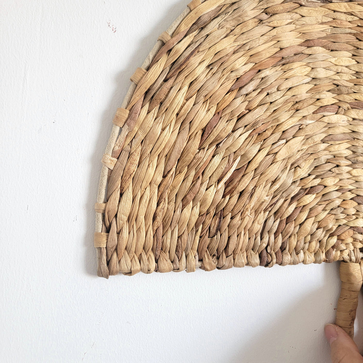 HOME DECOR-NATURAL FIBER -WALL DECORATIONS  water hyacinth grass Handwoven Rattan Fan Wall Decor: Bring Nature-Inspired Charm Home