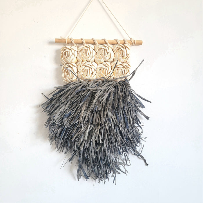HOME DECOR-RAFFIA DECORATION-WALL DECORATION--RAFFIA AND SHELLS