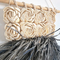 HOME DECOR-RAFFIA DECORATION-WALL DECORATION--RAFFIA AND SHELLS