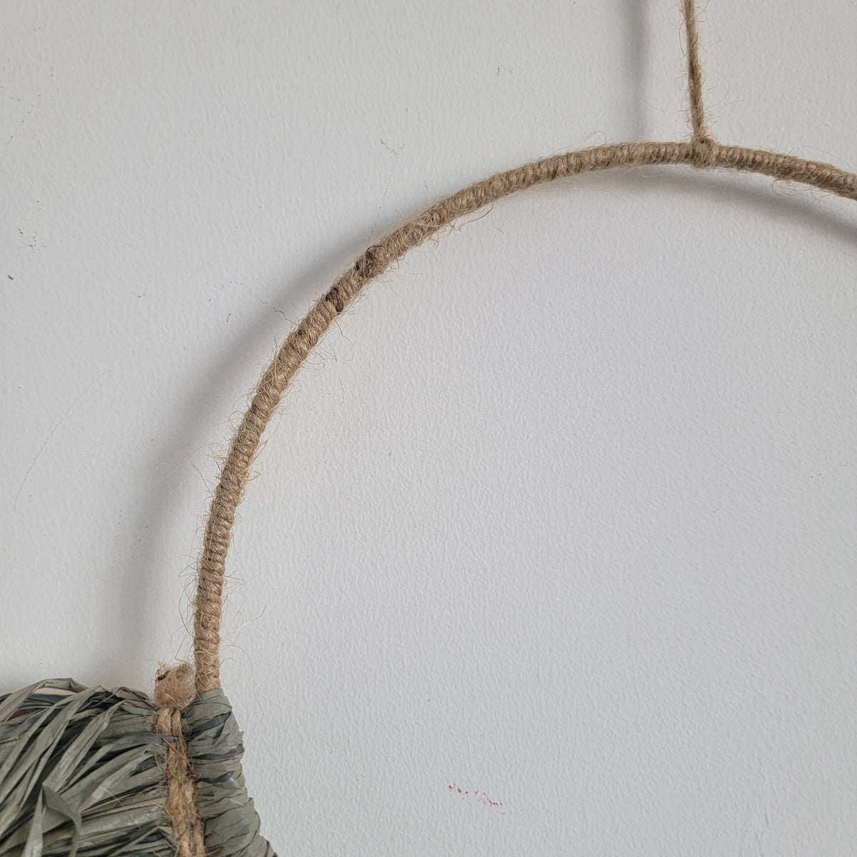 HOME DECORATION RAFFIA DECORATION NATURAL FIBER D25CM, H49CM
