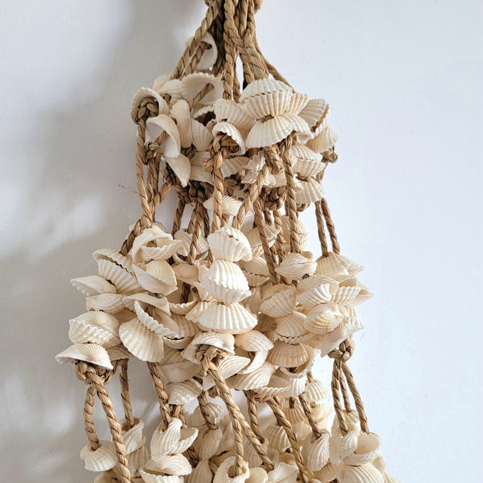 free shipping Boho Seashell Wall Hanging – Handwoven Macramé Coastal Decor Boho Style Shell Home Decor with Multiple Shells for Bohemian Decor