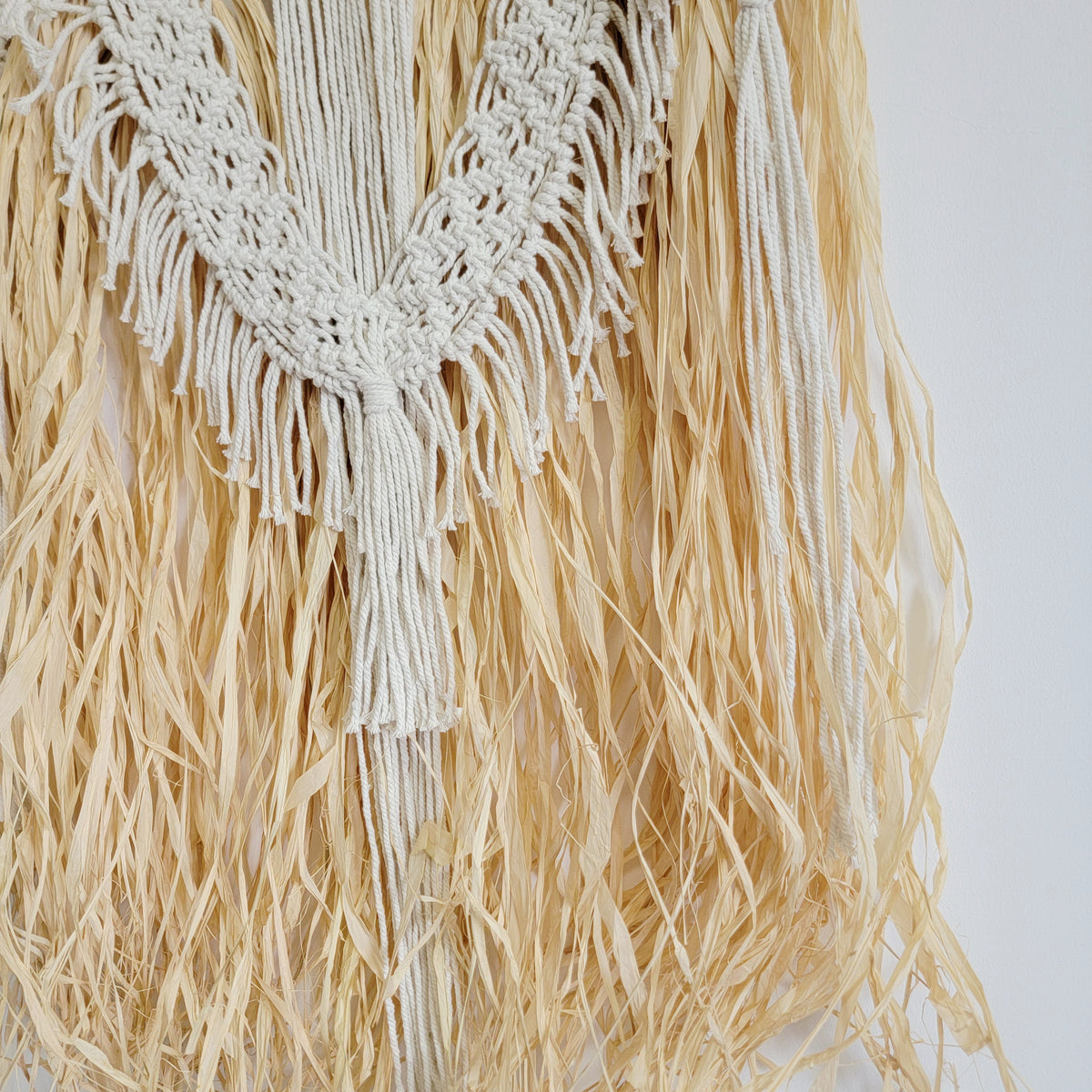free shipping Handmade Boho Macrame Wall Hanging with Natural Raffia Fringe