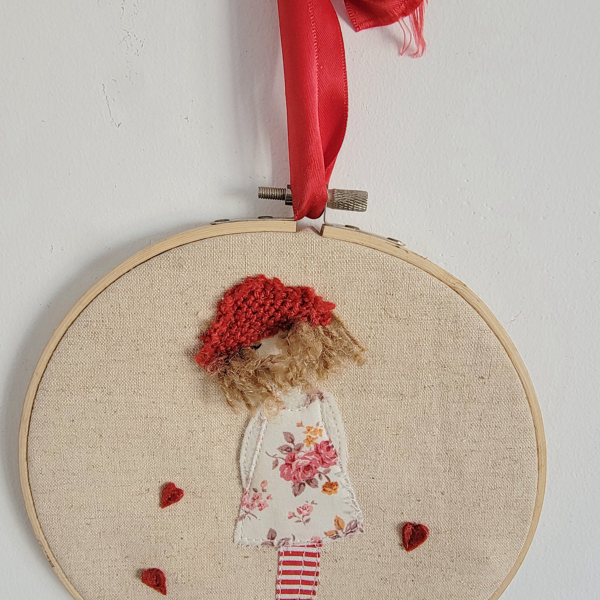 Handmade Rustic Embroidery Hoop Art - Red Heart Love Themed Wall Hanging Decor for Home & Valentine's Day
