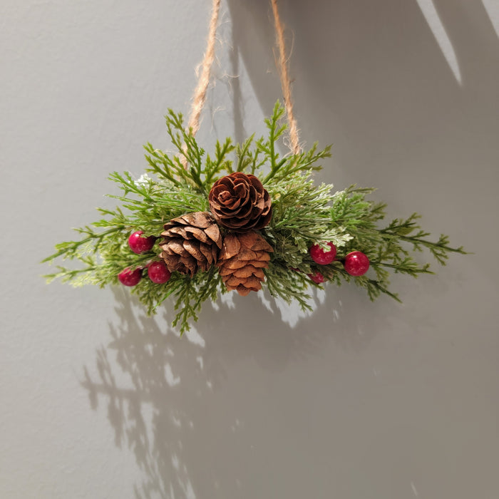 free shipping Christmas Pinecone & Red Berry Garland - Festive Wall Decor winter hanging ornament 4pcs/pack