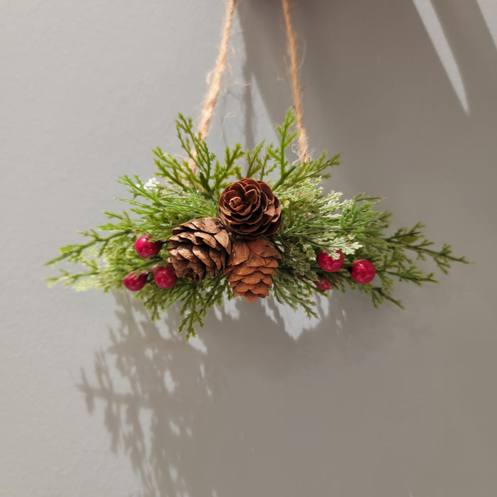 free shipping Christmas Pinecone & Red Berry Garland - Festive Wall Decor winter hanging ornament 4pcs/pack