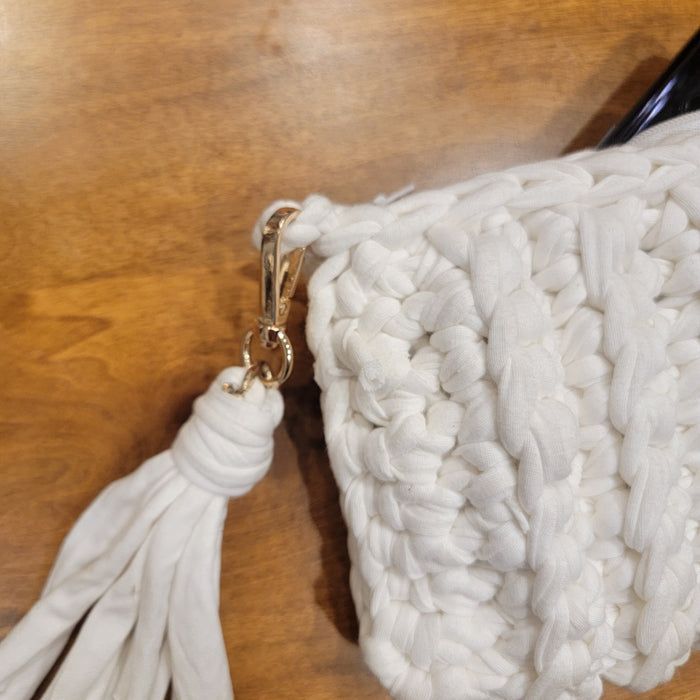 CROCHET Storage bag Small Crochet Cosmetic Bag | Recycled T-Shirt Yarn | Eco-Friendly Crochet Clutch | Handmade Toiletry Bag