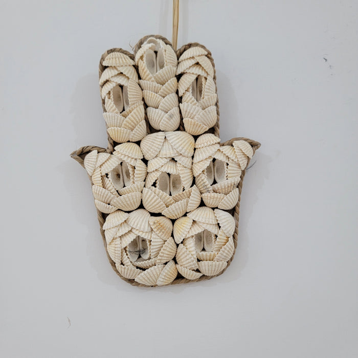 Handmade Seashell Hamsa Hand Wall Decor – Sacred Protective Symbol for Ramadan Blessings & Home Ambiance