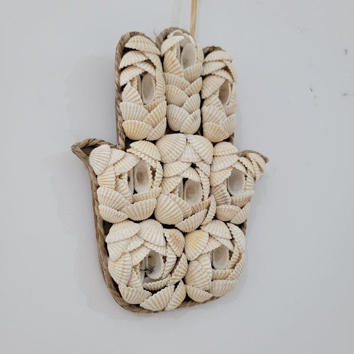 Handmade Seashell Hamsa Hand Wall Decor – Sacred Protective Symbol for Ramadan Blessings & Home Ambiance