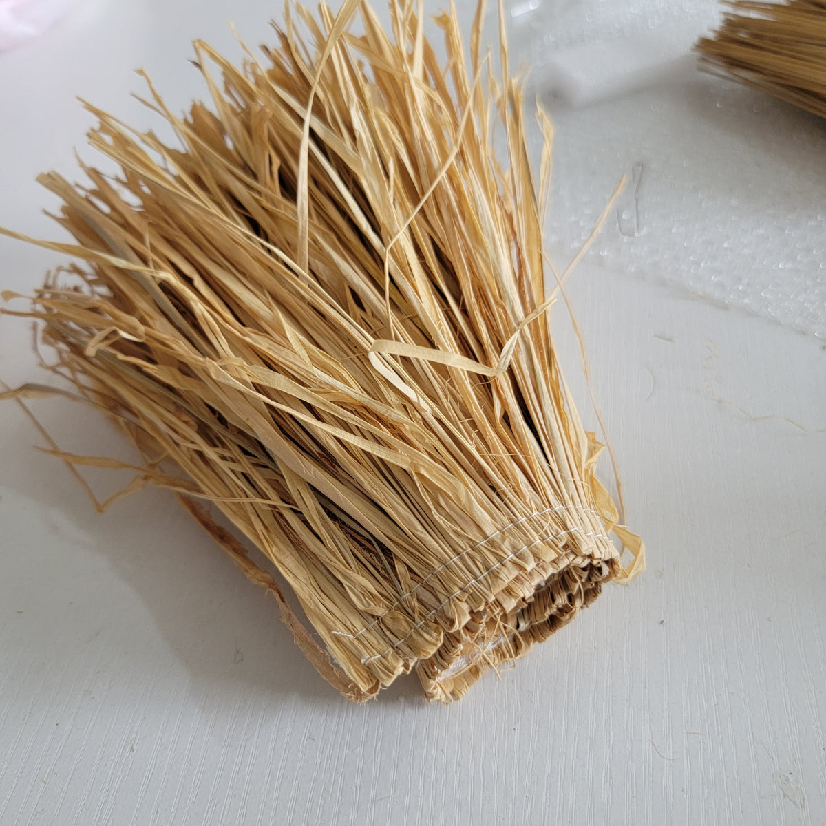 Natural Raffia Straw Tassel Grass Trim Garland Ornament for Wedding Party Living Room Bedroom - Background Decorations