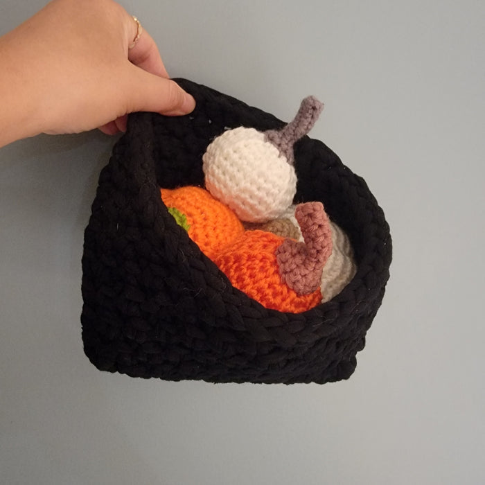 1set miniatures hand crocheted halloween pumpkin set with black box ghost decorative Item pumpkin design style halloween decorations