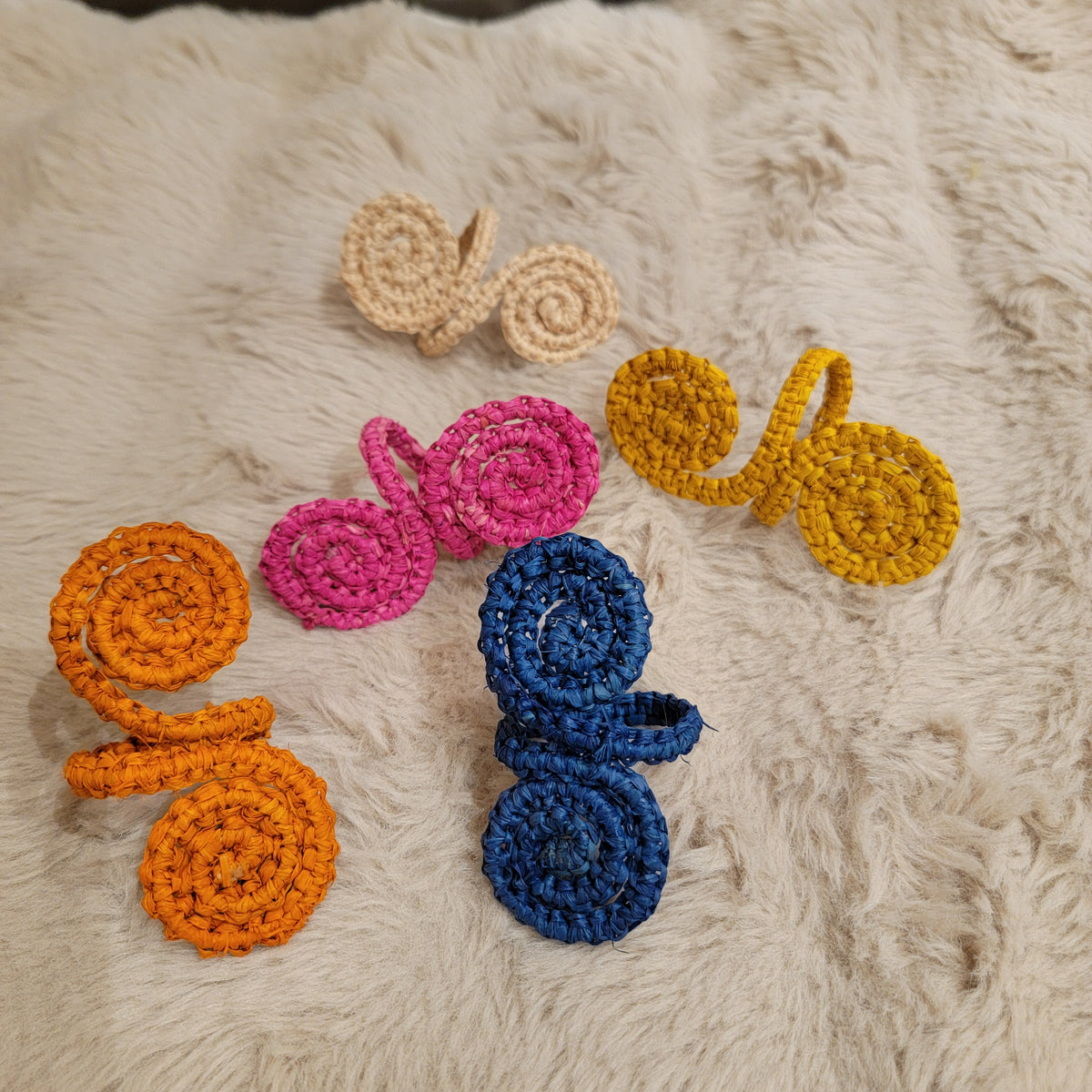 4pcs/packet Elevate Your Tabletop Hand-Braided Raffia Sunburst Tissue Ring Chic Handmade Boho Tissue Decor