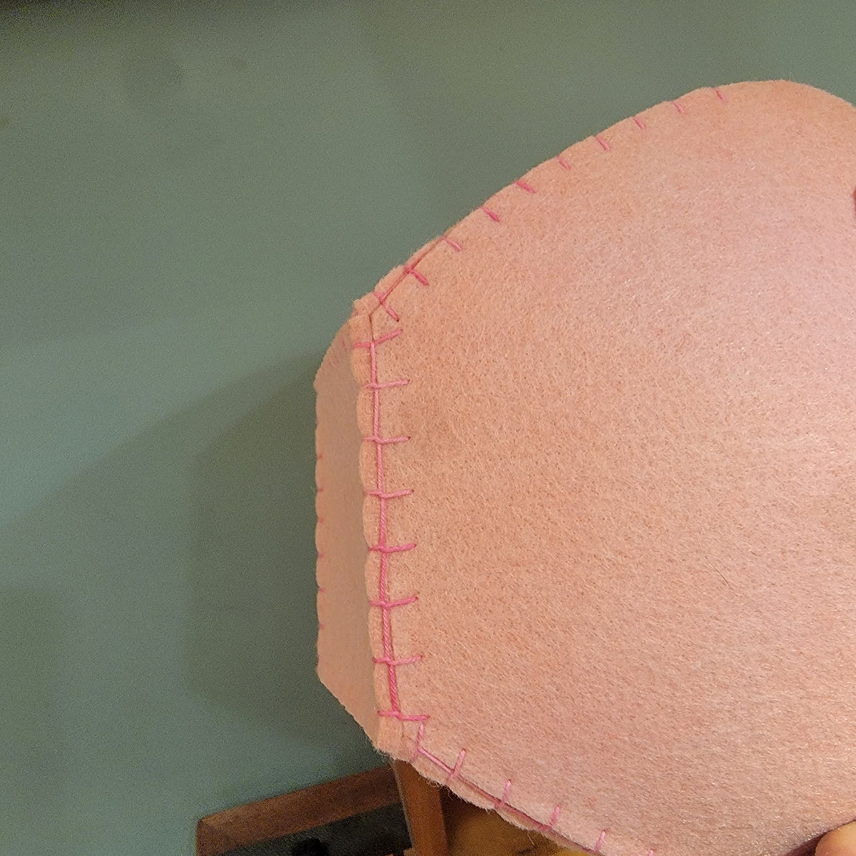 Cute Heart-Shaped Non-Woven Fabric Storage Handbag - Adorable Portable Organizer for Small Essentials